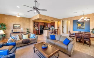 Photo #4: 6241853 Listing