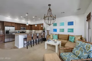 Photo #4: 6241883 Listing