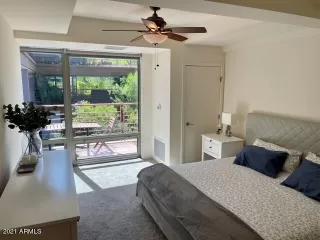 Photo #5: 6241926 Listing