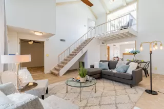 Photo #1: 6242238 Listing