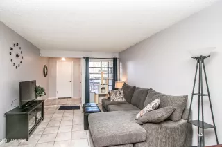 Photo #3: 6242247 Listing 
