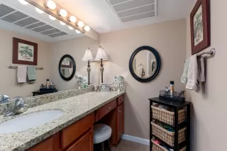 Photo #5: 6242410 Listing 