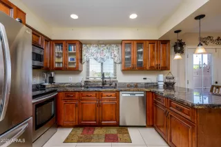 Photo #2: 6242584 Listing