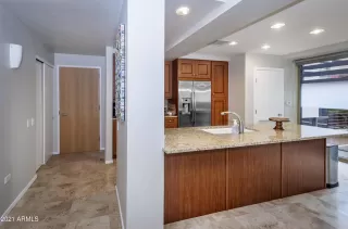 Photo #4: 6242719 Listing