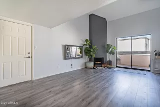 Photo #2: 6243023 Listing