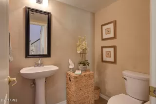 Photo #6: 6243086 Listing