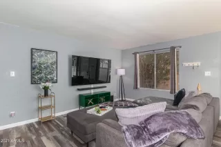 Photo #4: 6243104 Listing