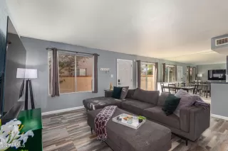 Photo #5: 6243104 Listing