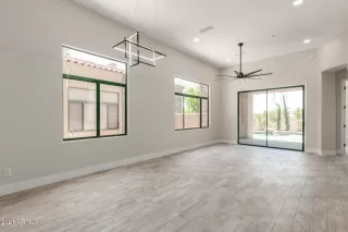 Photo #4: 6243142 Listing