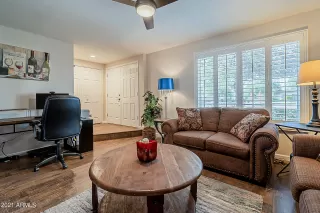 Photo #5: 6243196 Listing