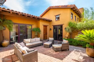 Photo #5: 6243483 Listing