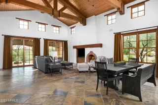 Photo #6: 6243483 Listing