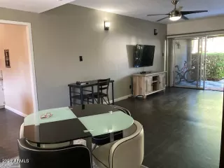 Photo #5: 6243609 Listing
