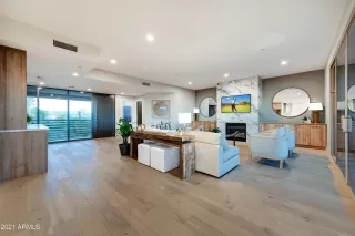 Photo #2: 6243805 Listing