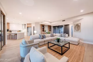 Photo #3: 6243805 Listing