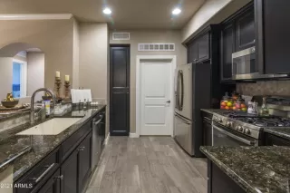 Photo #3: 6243891 Listing