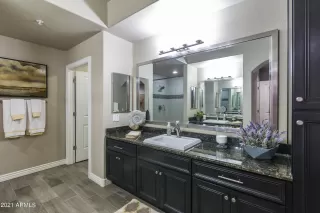 Photo #5: 6243891 Listing