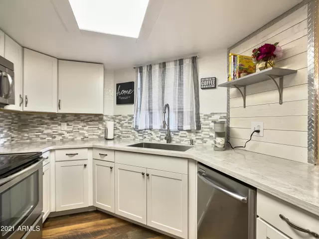 MLS: 6244023 Condo For Sale