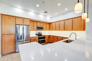 Photo #4: 6244127 Listing