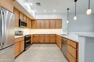 Photo #6: 6244127 Listing