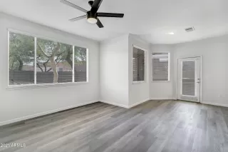 Photo #4: 6244206 Listing