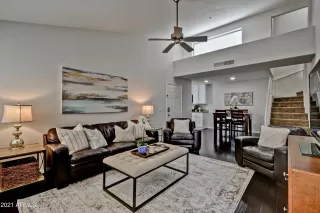 Photo #3: 6244402 Listing