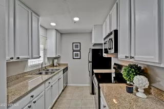 Photo #6: 6244402 Listing