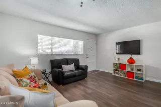 Photo #2: 6244423 Listing