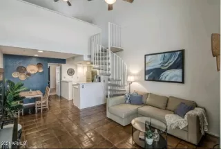 Photo #5: 6244639 Listing