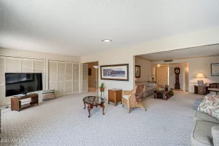 Photo #4: 6245007 Listing