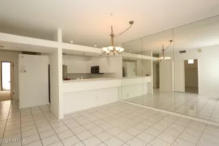 Photo #4: 6245031 Listing