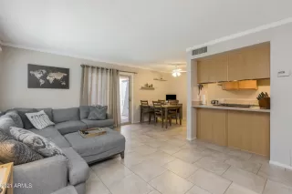 Photo #2: 6245047 Listing