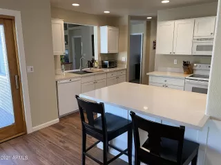 Photo #4: 6245118 Listing 