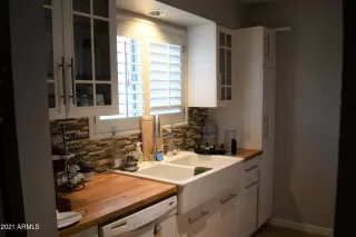 Photo #2: 6245696 Listing