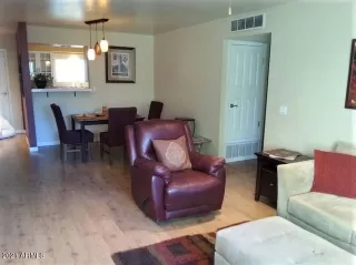 Photo #3: 6245696 Listing