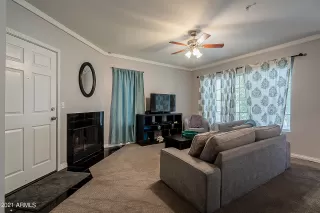 Photo #5: 6245906 Listing