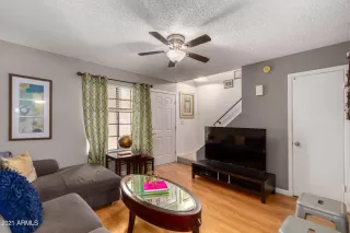 Photo #3: 6245973 Listing 