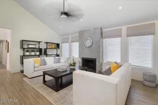 Photo #5: 6246182 Listing 