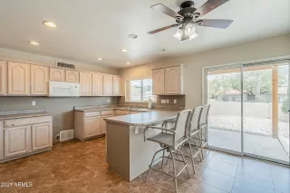 Photo #3: 6246388 Listing