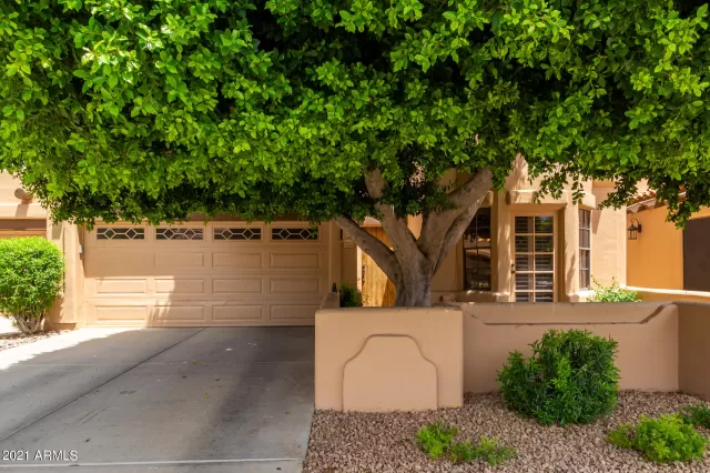 MLS: 6247394 Condo For Sale