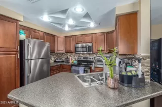 Photo #5: 6247740 Listing