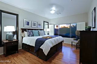 Photo #5: 6247826 Listing