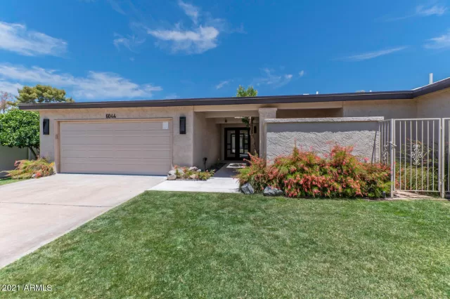 MLS: 6248037 Condo For Sale