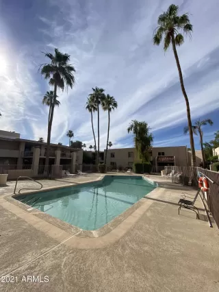 Photo #5: 6248246 Listing
