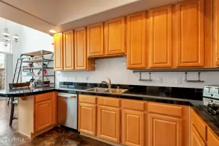 Photo #6: 6248350 Listing