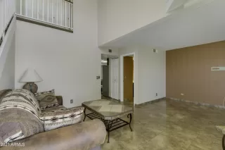 Photo #5: 6248709 Listing