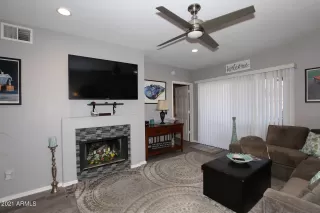 Photo #4: 6248853 Listing