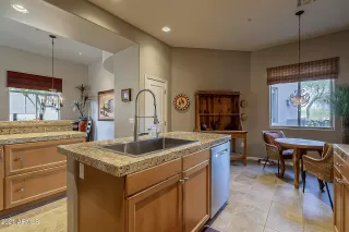 Photo #6: 6248950 Listing