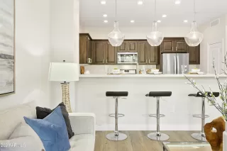 Photo #6: 6249188 Listing 