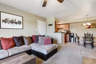 Photo #3: 6249198 Listing